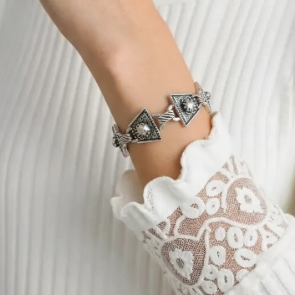 Beautiful Sarah Coventry Silver Tribal  Link Statement Bracelet 0305